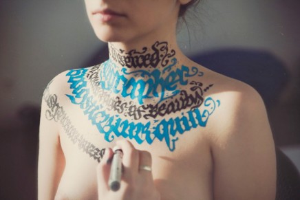 Pokras Lampas : Calligraphy on Girls